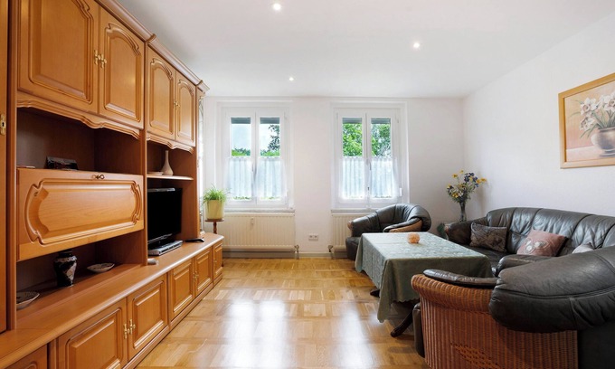Mittweida Apartment | Apartment 'Gästewohnung Am Schwanenteich' with Wi-Fi