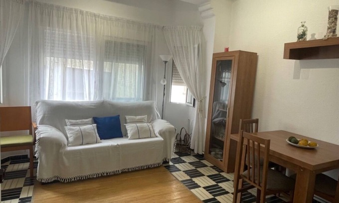 Alcanar Apartment | Apartment 'Gloria 1' with Shared Terrace and Air Conditioning