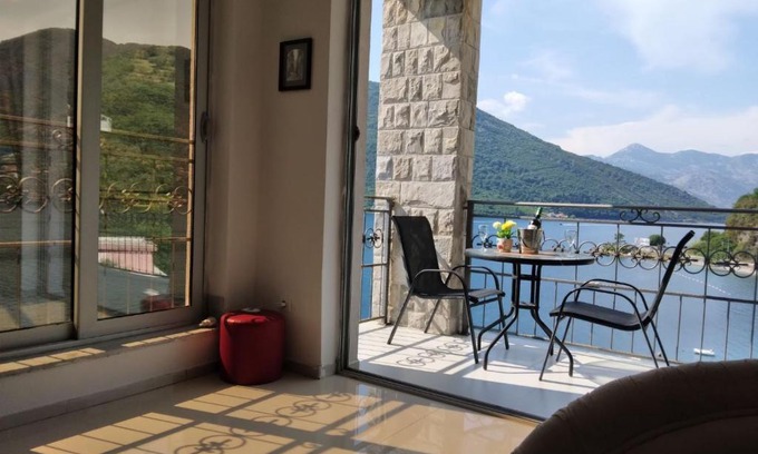 Lepetane Apartment | Apartment Galina