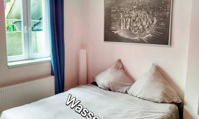 Wuppertal Apartment | Apartment-Garden view-Private Bathroom-Designer