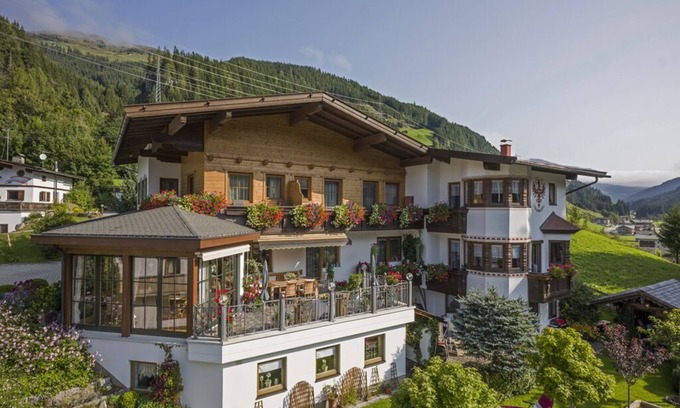 Gerlos House | Apartment "Garden view" for 2 to 4 persons