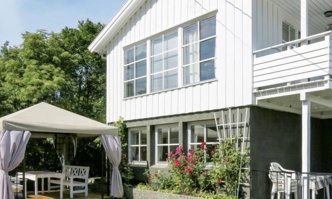 Spangereid Apartment | Apartment Grønsfjord (SOW418) in Lindesnes - 4 persons, 2 bedrooms