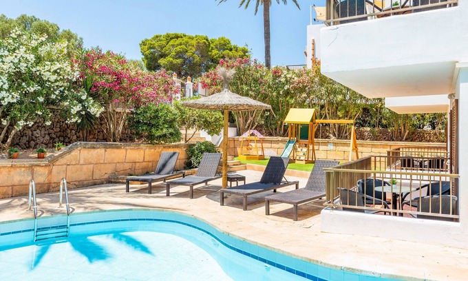 Cala Ferrera Apartment | Apartment 'Gran Sol Family 3' with Shared Pool, Wi-Fi and Air Conditioning