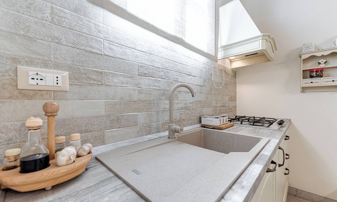 Empoli Apartment | Apartment 'Greenery House' with Private Garden and Wi-Fi