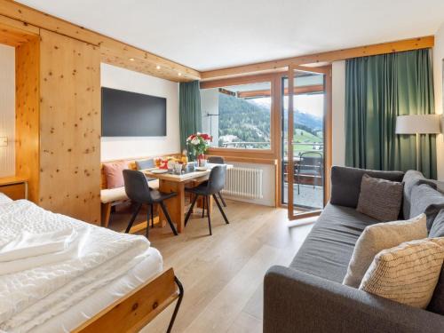 Meierhof Apartment | Apartment Guardaval - Utoring-8 by Interhome