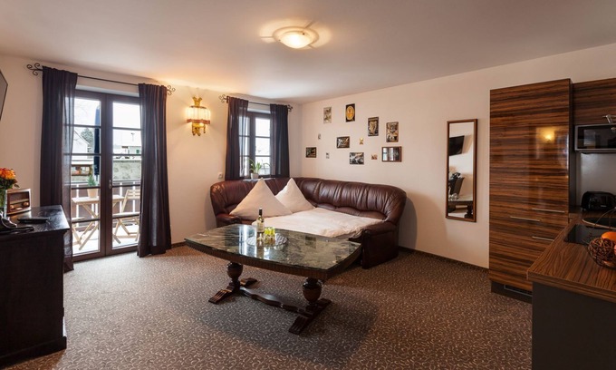 Hopfen am See Apartment | Apartment "Guinness Suite" in the Vitusfort house