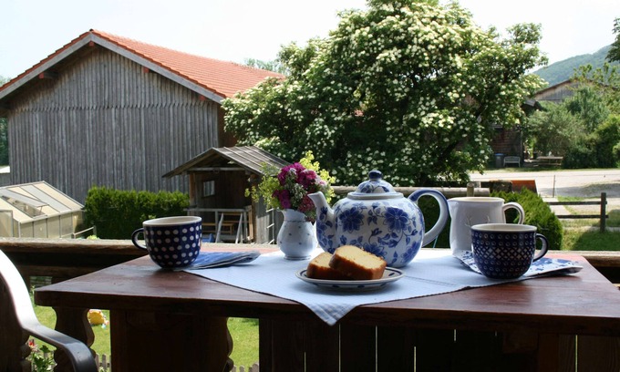 Staudach-Egerndach Apartment | Apartment hayloft 100 sqm, 1-5 persons, 2 sep. Bedroom, WLAN, Balcony