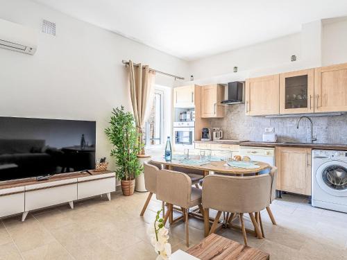 Guerrevieille Apartment | Apartment Hameau de Guerrevieille by Interhome