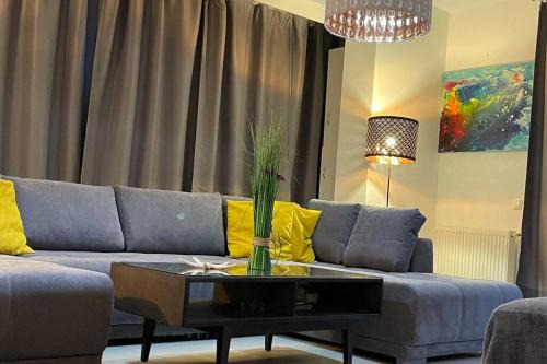 Olimp Apartment | Apartment Happiness by Nicole Jutka, visual artist Olimp