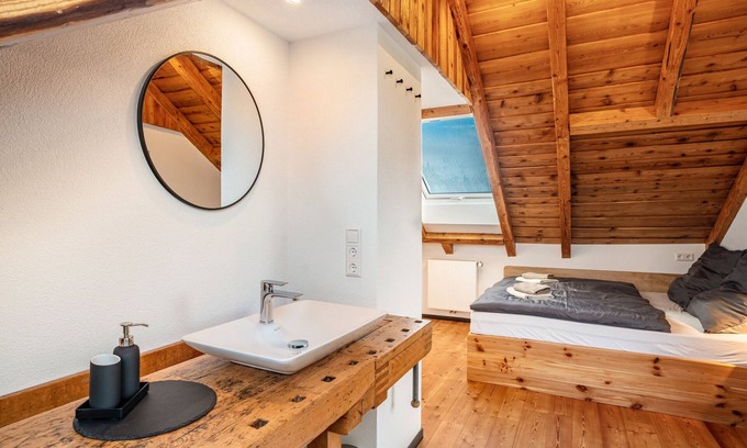 Lossburg Apartment | Apartment 'Hasenauer' with Balcony and Wi-Fi