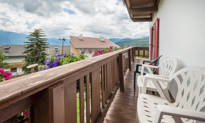 Maranza Apartment | Apartment "Haus Adler" with Mountain View, Wi-Fi, Garden and Balcony
