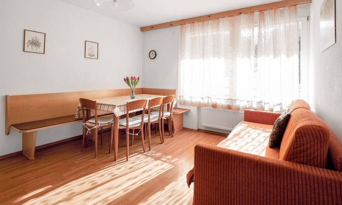 Valdaora di Sopra Apartment | Apartment 'Haus Aue - Apartment 1 small' with Mountain View, Balcony & Wi-Fi