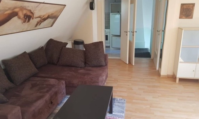 Emden Apartment | Apartment 'Haus Mara' with Wi-Fi