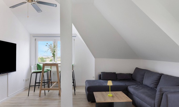Bettenhausen Apartment | Apartment 'Herkules' with Balcony, Wi-Fi and Air Conditioning