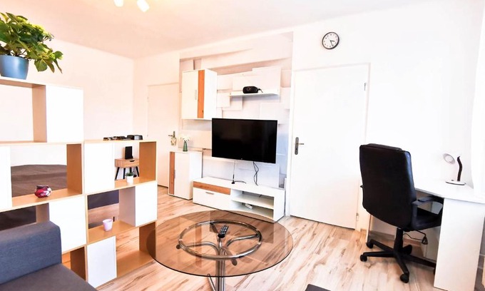 Sever Apartment | Apartment Hroncová, near city centre and park, quiet location