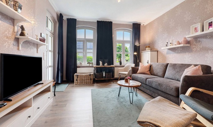 Altenbruch Apartment | Apartment 'Ida' with Private Terrace, Shared Garden and Wi-Fi