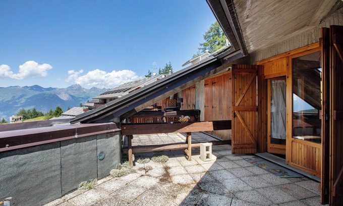 Gressan Apartment | Apartment 'Il Nido di Pila' with Mountain View and Private Terrace