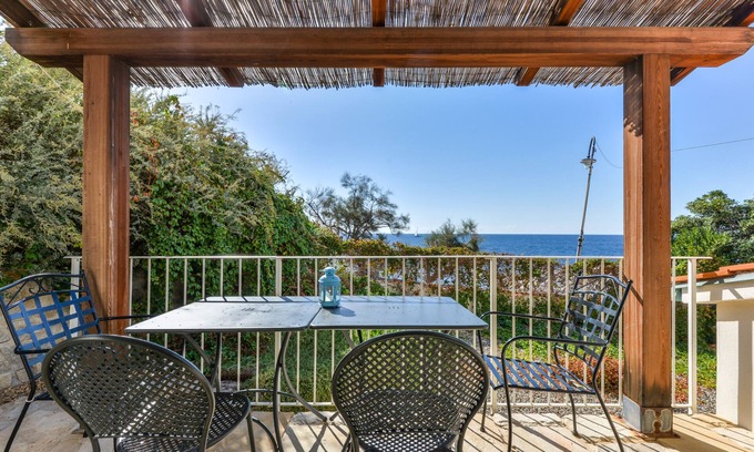 Campo nell'Elba Apartment | Apartment 'Il Quartiere - Giglio' with Sea View, Terrace & Wi-Fi