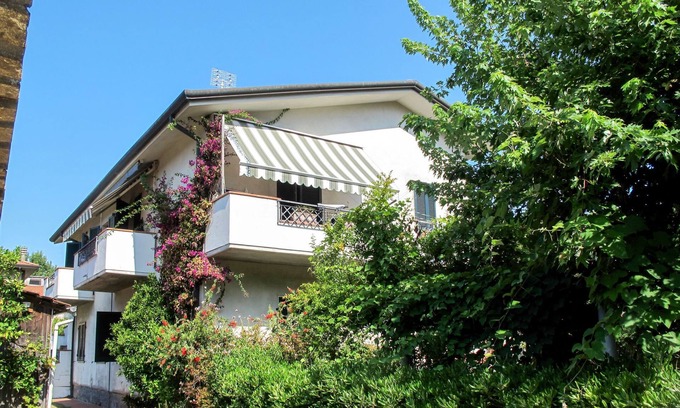 Marina di Massa Apartment | Apartment Ilaria by Interhome