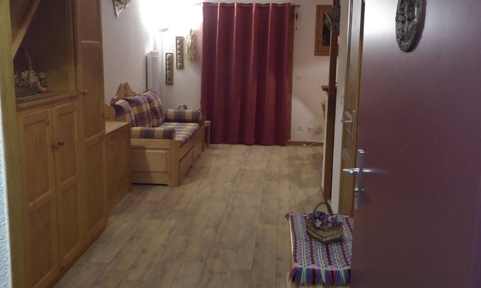 Areches Apartment | Apartment in 4-storey chalet building
