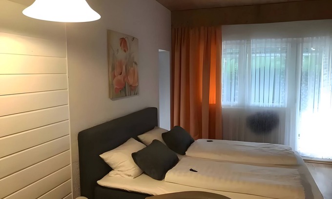 Lindberg Apartment | Apartment in A Hotel '2' with Mountain View, Private Terrace and Wi-Fi