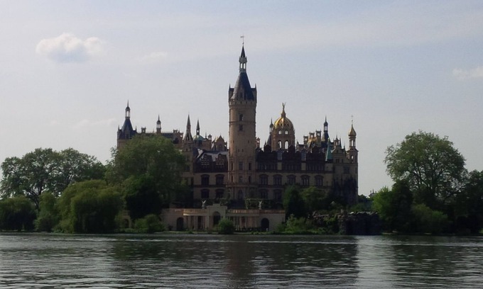Godern Apartment | Apartment in a quiet location, 2 minutes walk. to the lake, 10 km before the Landesh. Schwerin