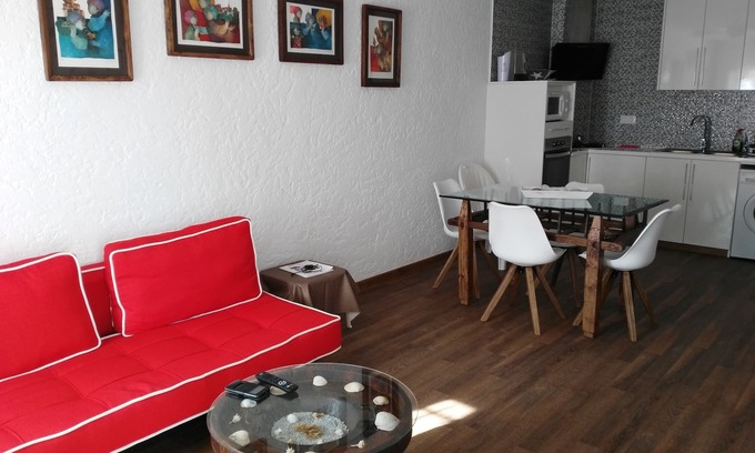 L'Escala Apartment | APARTMENT IN BEACH EDGE WITH SEA VIEW