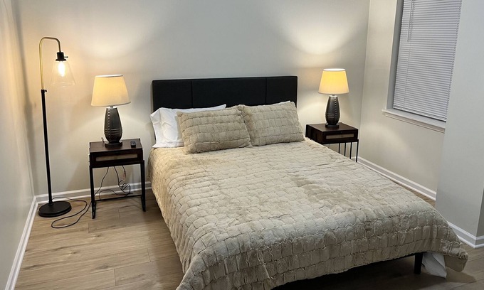 Berwyn Apartment | Apartment in Berwyn