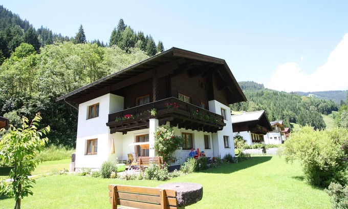 Dorf Dienten Apartment | Apartment in Dienten near Ski Lift