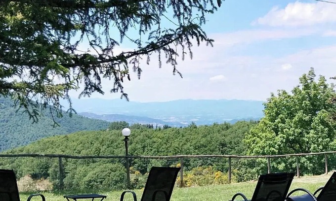 Londa Apartment | Apartment in farmhouse with exclusive pool in the Tuscan hills.