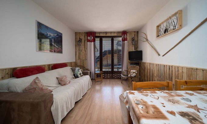 Allos Apartment | Apartment in France with Stunning Mountain Views