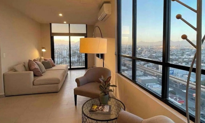 Monterrey Apartment | Apartment in front of the Monterrey Arena, Fundidora Park, and Cintermex