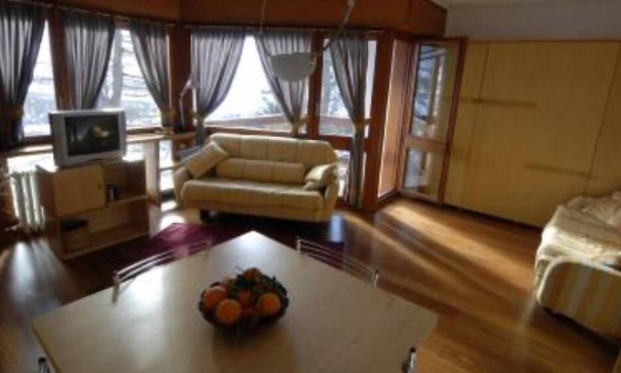 Sestriere Apartment | Apartment in front of ski slopes