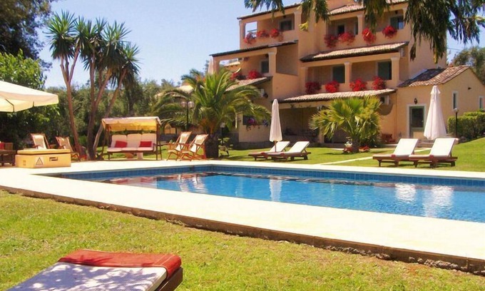 Gouvia Apartment | Apartment in Gouvia with Sea View and Pool