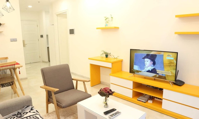 Bach Dang Riverside Apartment | Apartment in high standard complex Vinhomes Golden River