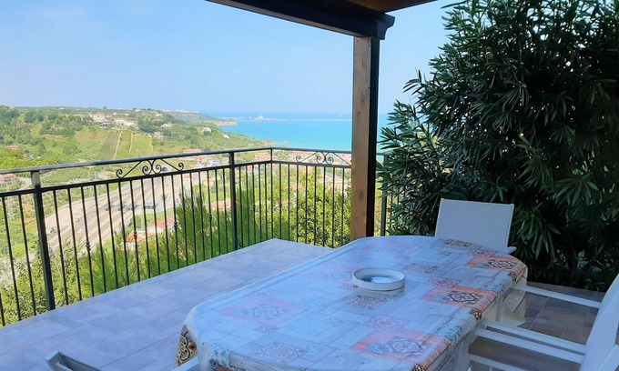 San Vito Chietino Apartment | Apartment in the town center with garden and extraordinary panorama sea / mountains