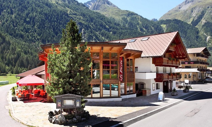 Huben Apartment | Apartment in Längenfeld near Sölden Ski Lift