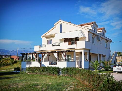 Ljubac Apartment | Apartment in Ljubac near the Sea