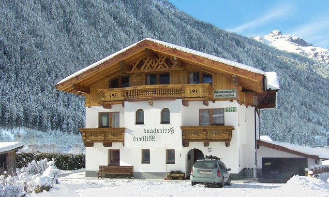 Neustift Im Stubaital Apartment | Apartment in Milders near Stubai Glacier