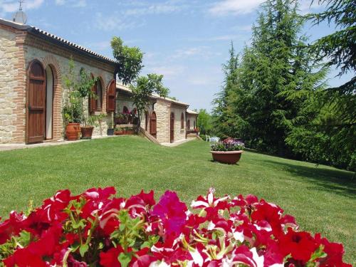 Montelparo Apartment | Apartment in Montelparo with Pool