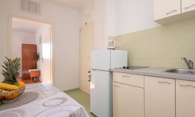 Borak Apartment | Apartment in Omiš with Seaview, Balcony, Air condition, WIFI (161-4)