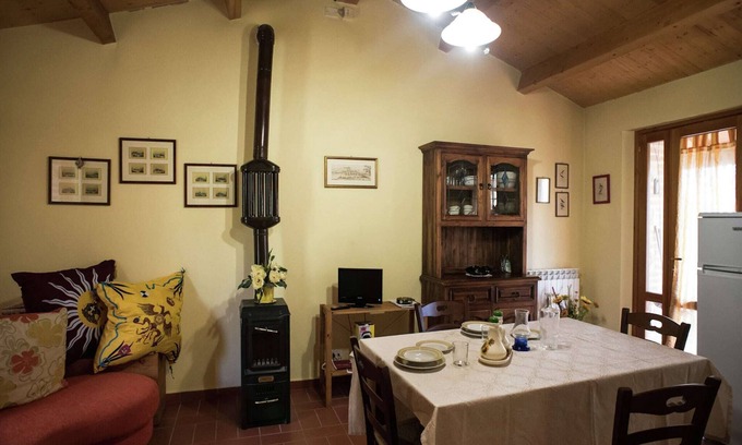Paciano House | Apartment in Paciano with Pool and Scenic Views