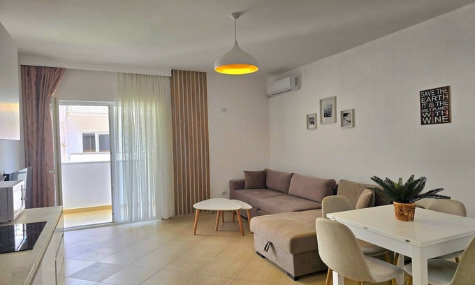 Golem Apartment | Apartment in Qerret near Adriatic Beach
