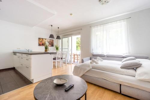 Donaustadt Apartment | Apartment in quiet Area with Balcony and Parking, Walking distance to U1 Metro