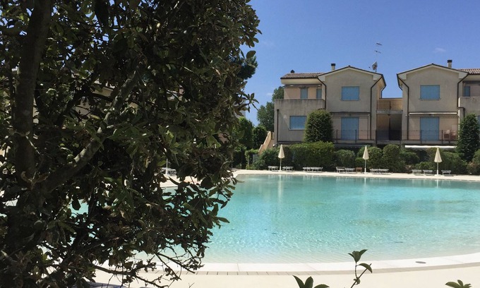 Faro Apartment | Apartment in Residence with swimming pool, very close to the sea