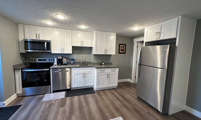Saratoga Springs House | Apartment in Saratoga Springs, 2-bedroom, 1-bathroomm