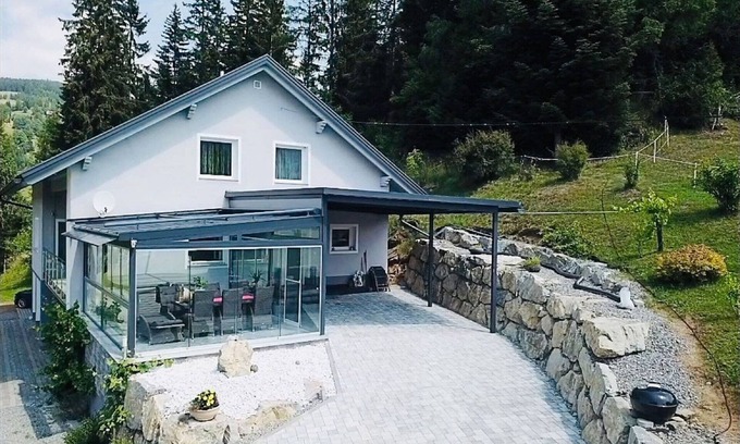 Oberwolz Apartment | Apartment in Salchau near Lachtal Ski Area