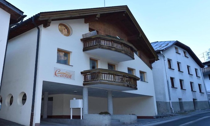 Ravaisch Apartment | Apartment in Samnaun near Ski Cable Railway