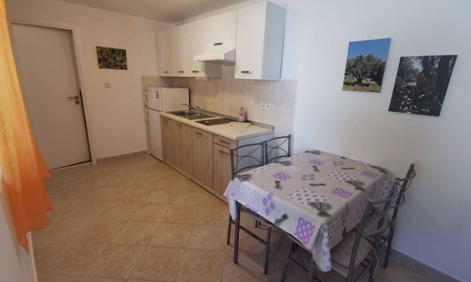 Sveti Jakov Apartment | Apartment in Stivan with Terrace, Air condition, WIFI (920-1)