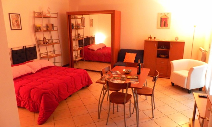 Barriera Vecchia-San Giacomo Apartment | Apartment in the city center + Wi-Fi + Car Park